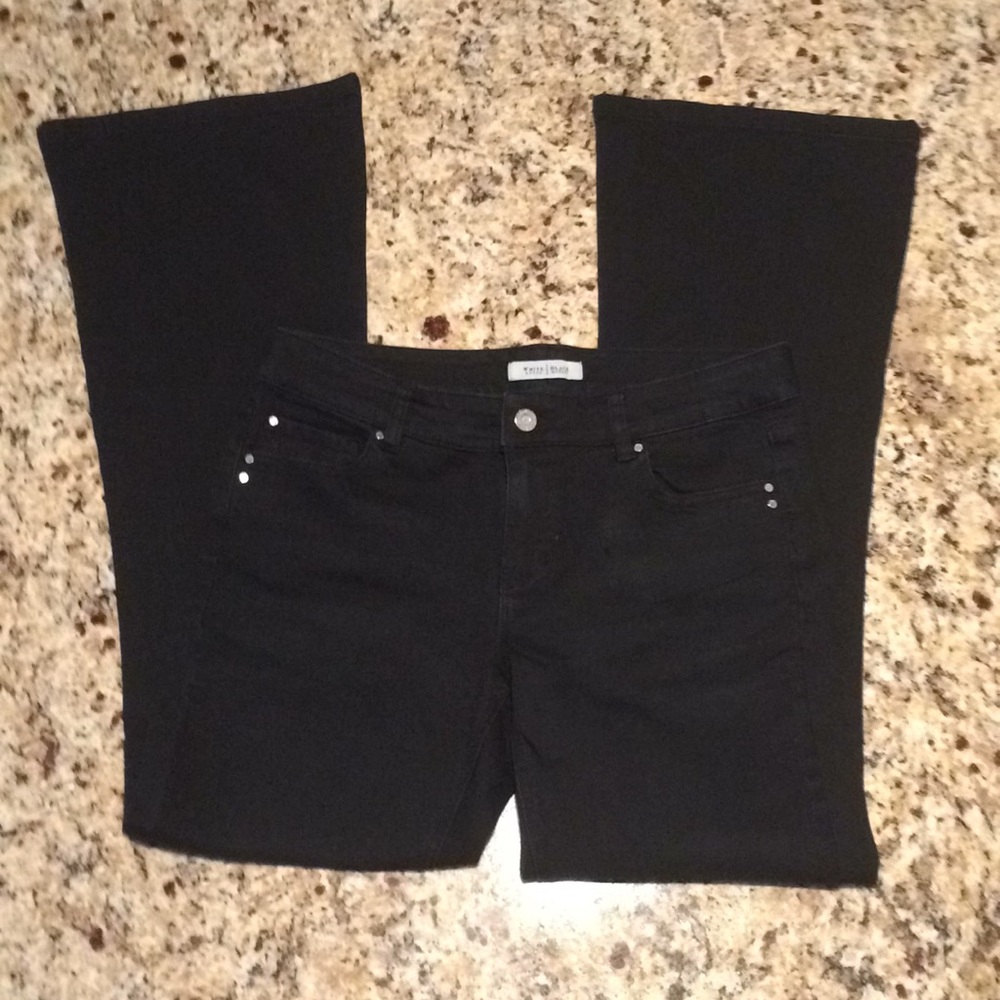 White House/Black Market Jeans. Boot/Flare 6 S